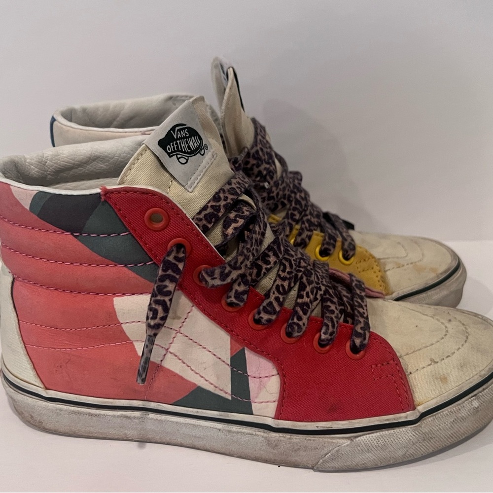 Vans X MoMA Sk8 shoes with leopard laces - Picture 2 of 4